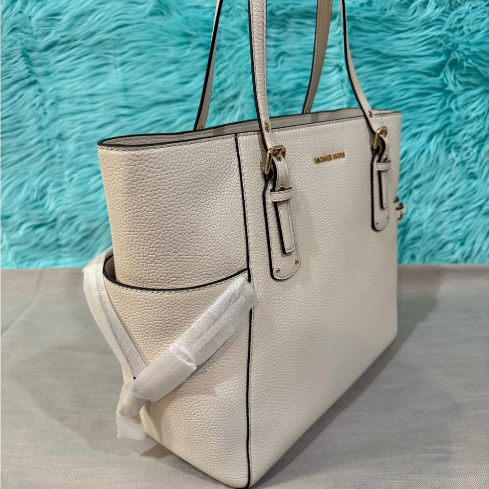 Michael  Michael Kors Voyager Leather Cream Tote Bag